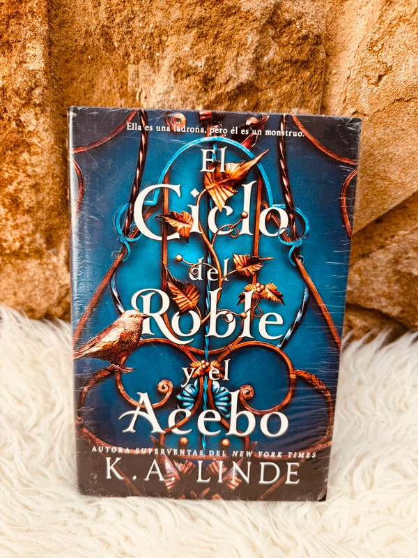 Libro “El Ciclo del Roble y el Acebo” K. A. Linde
