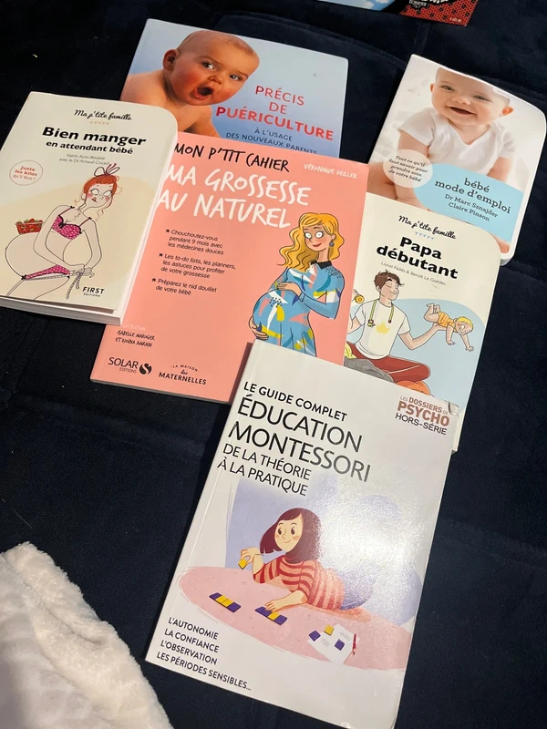 Lot de livre de grossesse très intéressant et guidant