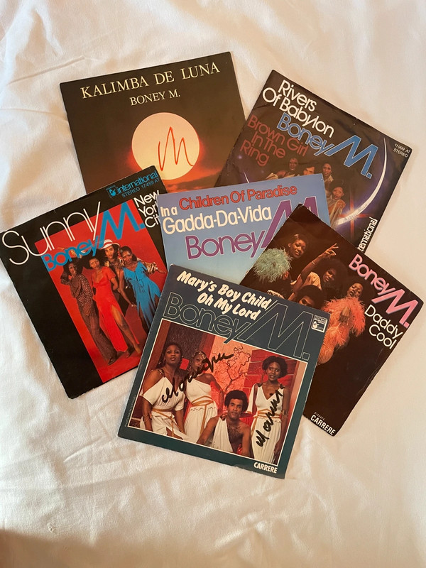 Lot de 06 vinyles 45T (7") de BONEY M.