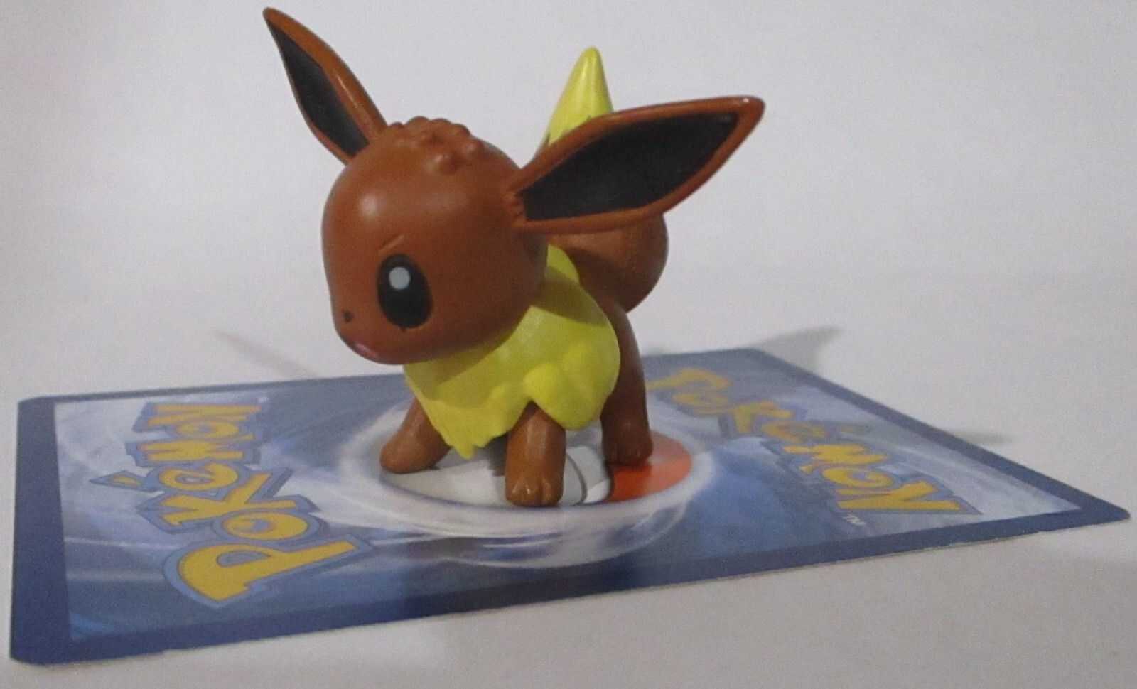 TOMY 2016 Eevee 1.5" Pokemon Action Figure Toy