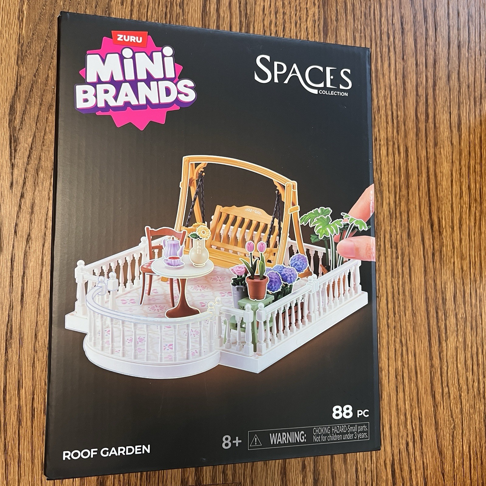 ZURU Mini Brands Mini Spaces Garden Customizable Miniature Garden Playset NEW