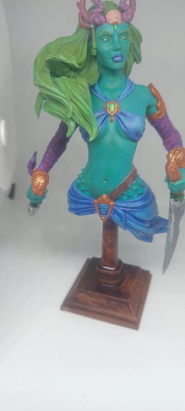 Busto naga marina /sirena