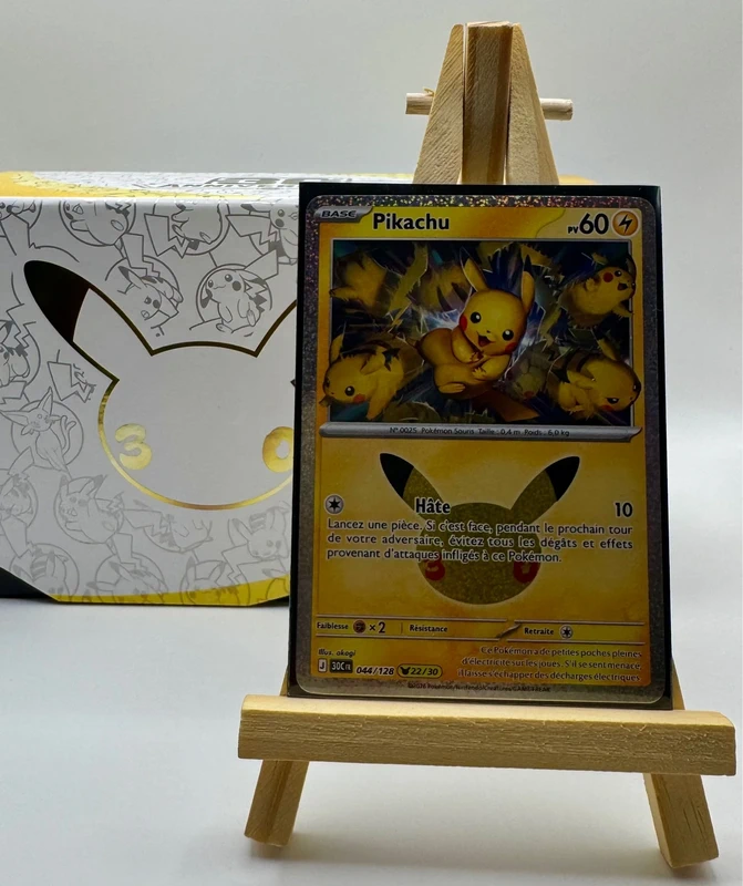 Carte Pokémon 30 ans Pikachu