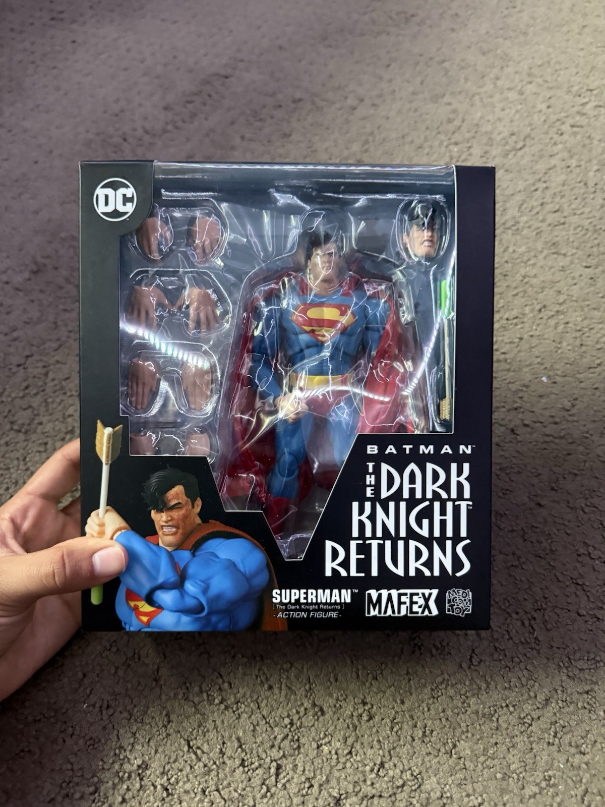 Medicom Toy MAFEX No.161 Superman Dark Knight Returns Action Figure w/ Cape