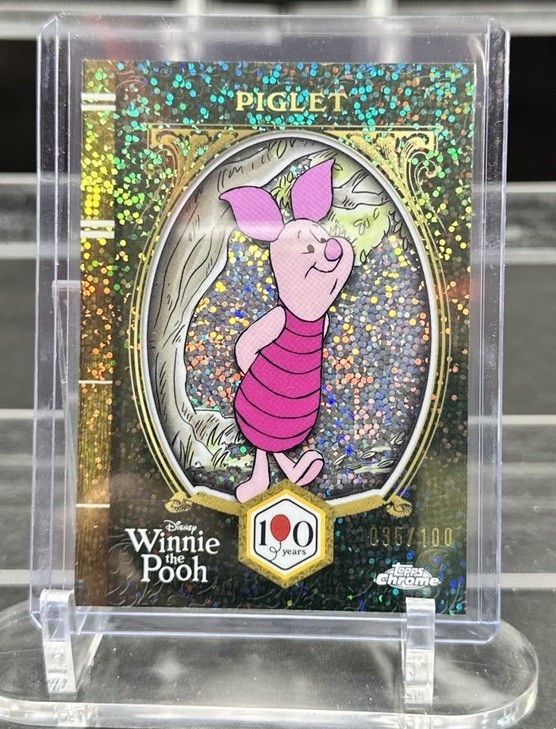 2026 Topps Chrome Disney Winnie The Pooh 100 anni Piglet Sparkle /100 RARO