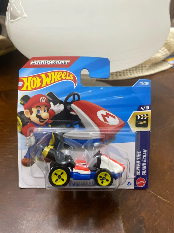 Hot Wheels Standard Kart 129/250 - MarioKart