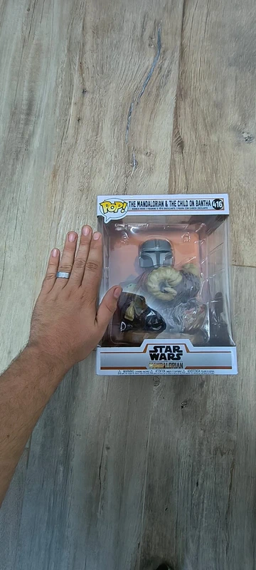 funko POP! 416 The mandalorian & The child on bantha (grande)