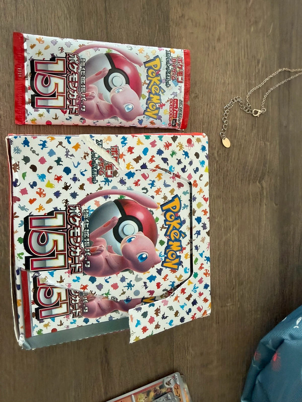 Display Pokémon 151