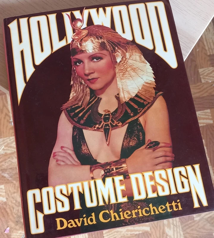 Magnifique Livre Très Rare Hollywood Costume Design paru en 1976