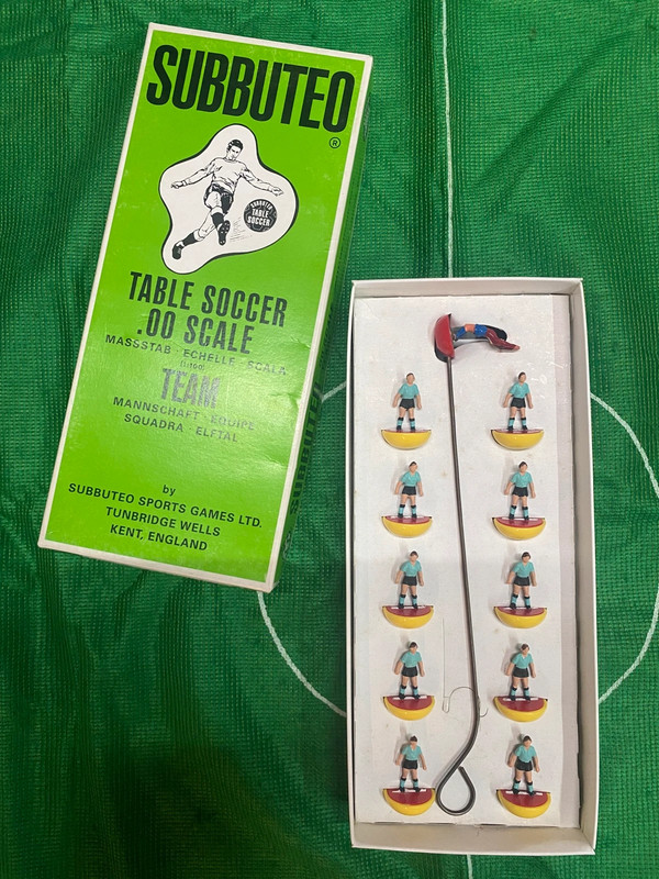 Subbuteo Table Soccer .00 Scale Team - C.100, Uruguay, Base HW