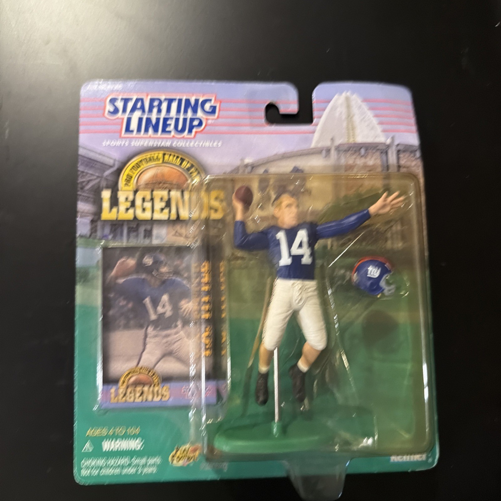 YA Tittle New York Giants 1998 Kenner Football Starting Lineup Legends SLU MISP