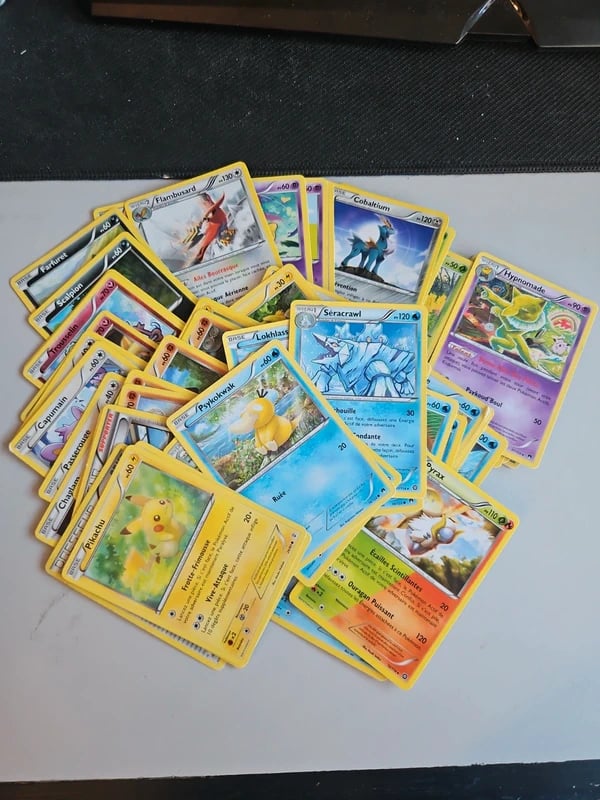 59 cartes pokémon sans doubles de 2016
