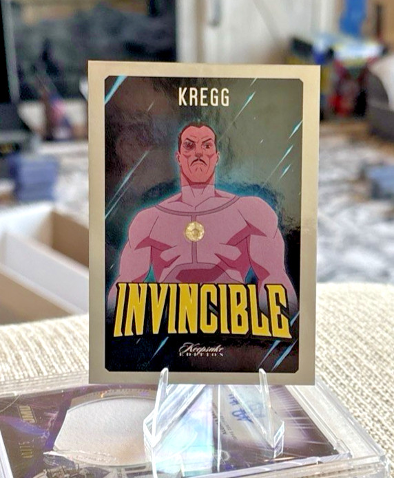 2026 Keepsake Invincible Stagione 2 General Kreg #298 Inserto Pietra Gemma Power