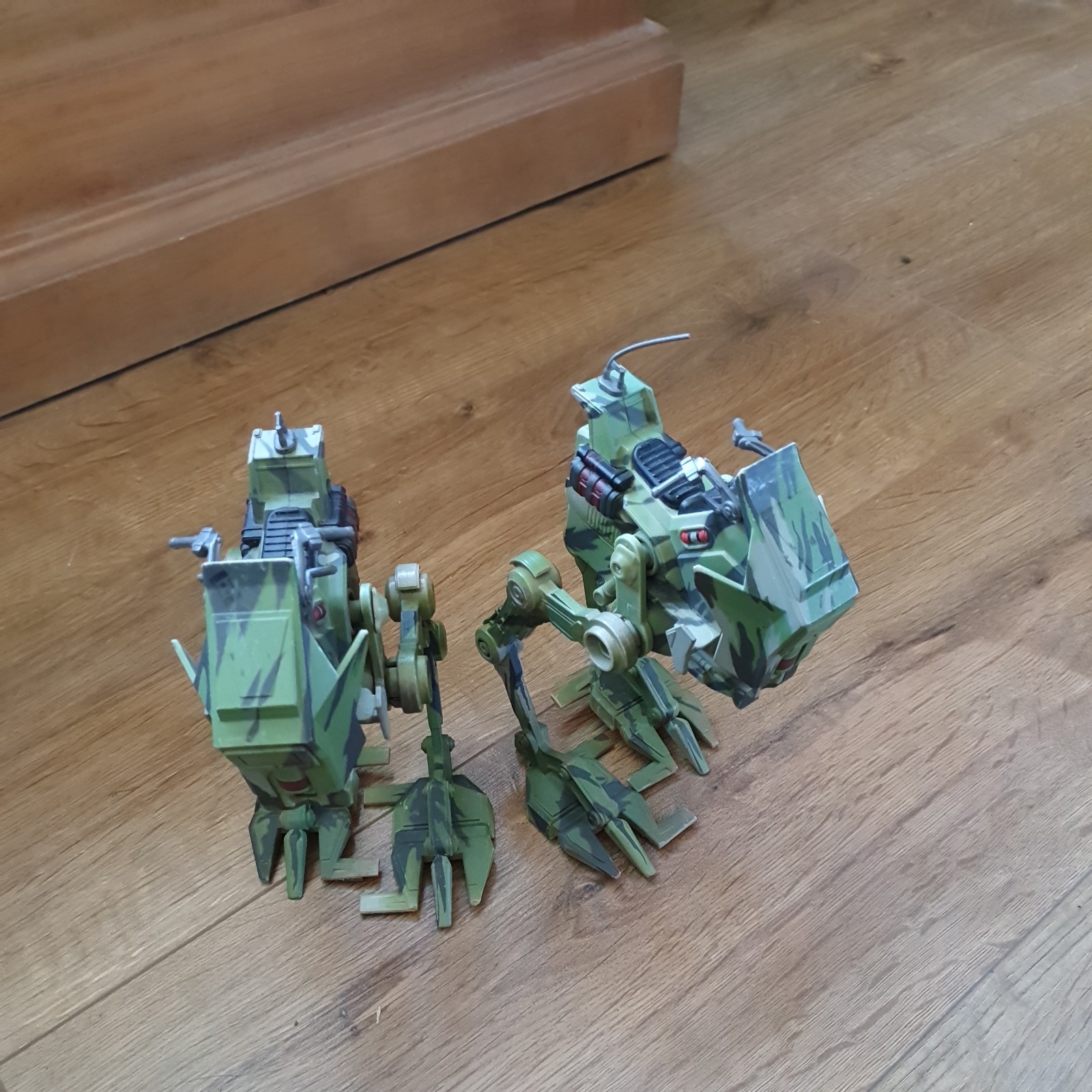 2x Star Wars AT-RT Walker La Vendetta dei Sith 2004 Hasbro Lucas Films senza figurine