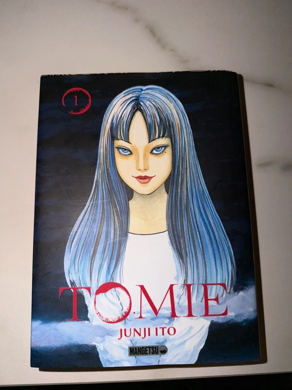 Livre Tomie