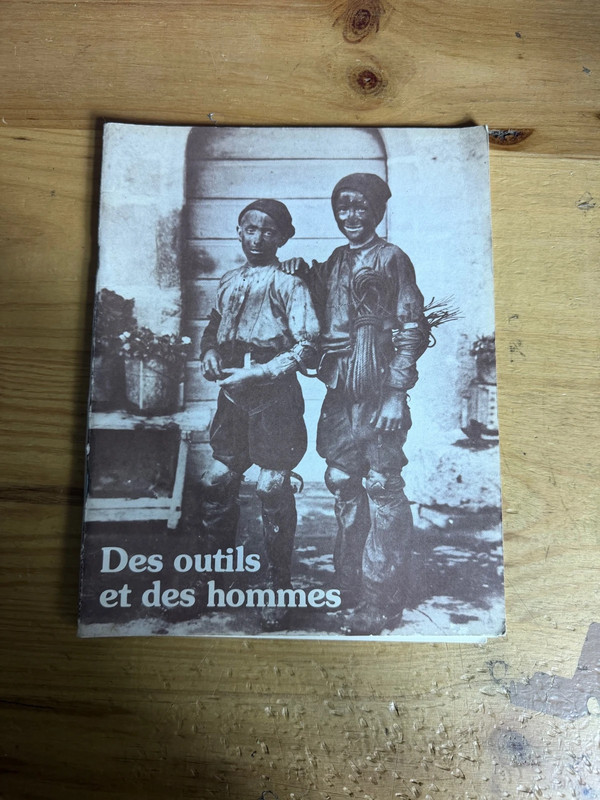 outils anciens métiers artisanat patrimoine français