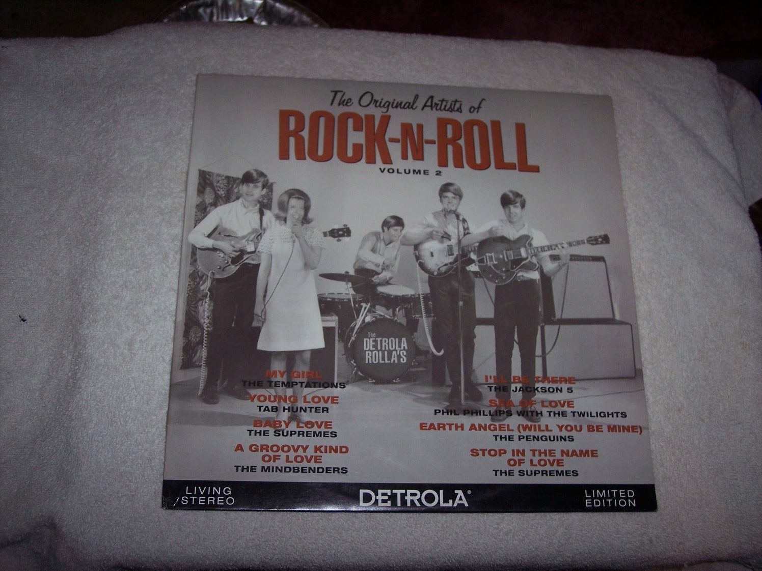 LP--THE ORIGINAL ARTISTS OF ROCK-N-ROLL     *NM VINYL *  #110