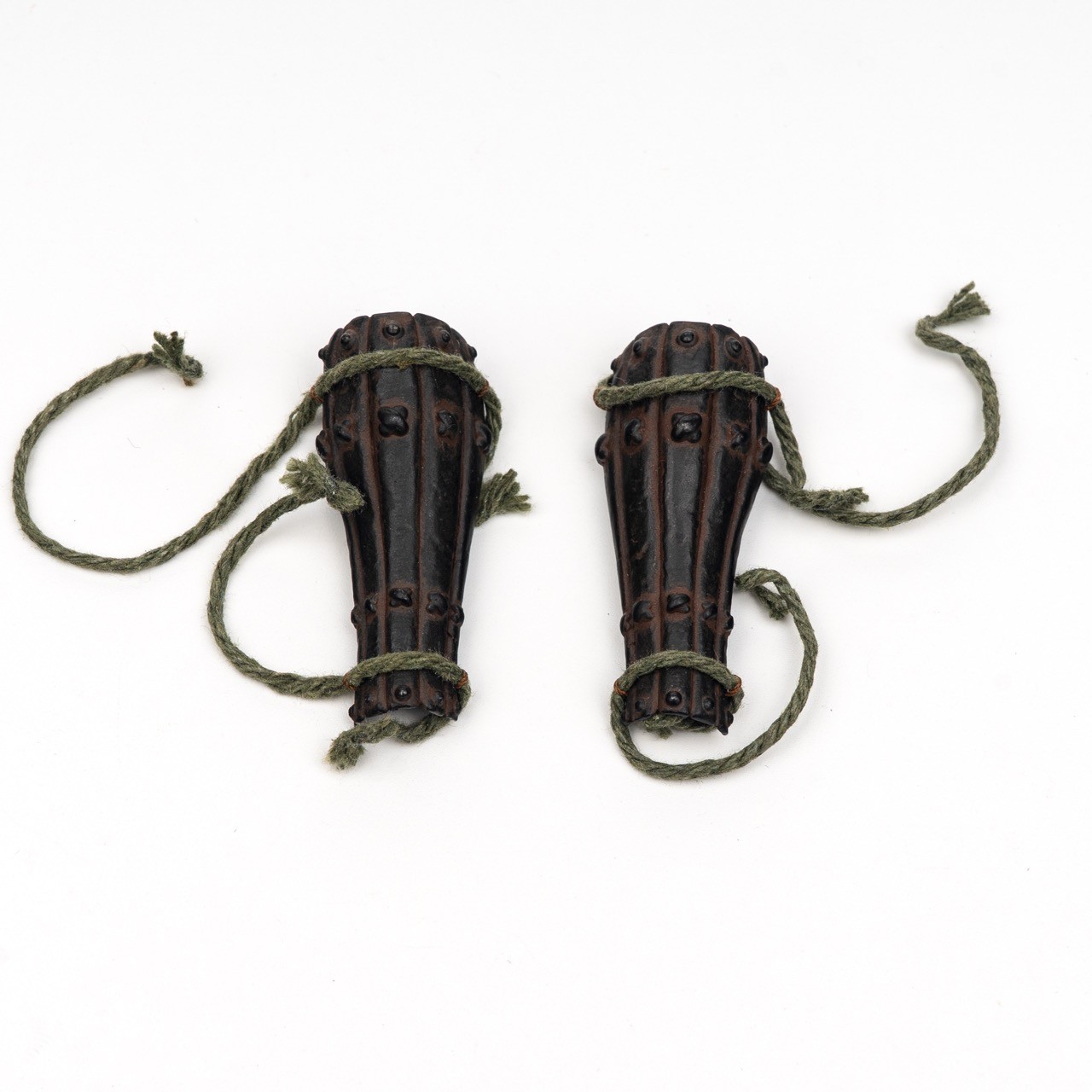 Leg Armors per JPTdesign JPT-016 Owlet Moth Modellino scala 1/6 12''