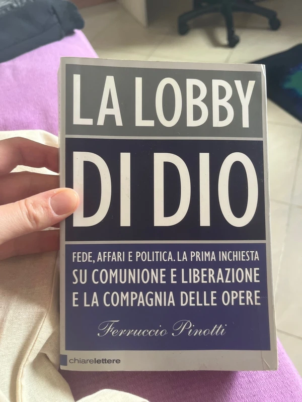 La lobby di Dio