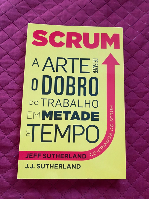 Livro “A arte de fazer o dobro do trabalho em metade do tempo”, lua de papel