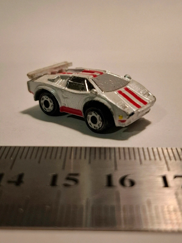 Micro Machines Galoob / LGTI 1994 "Lamborghini Countach Cromado"