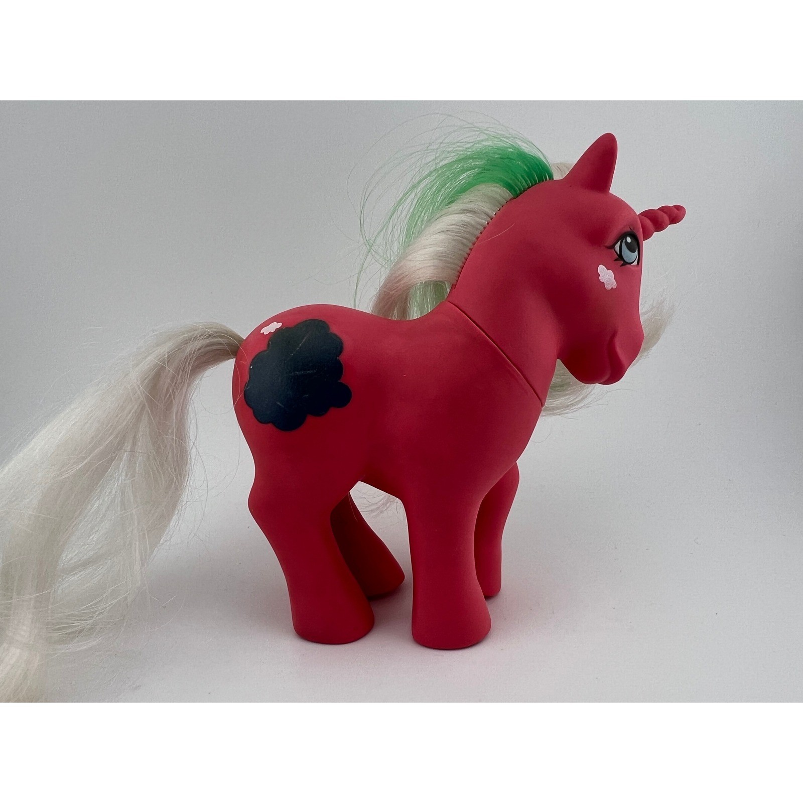 Hasbro My Little Pony Cloud Dreamer Pink Unicorn Cloud Symbols Hong Kong