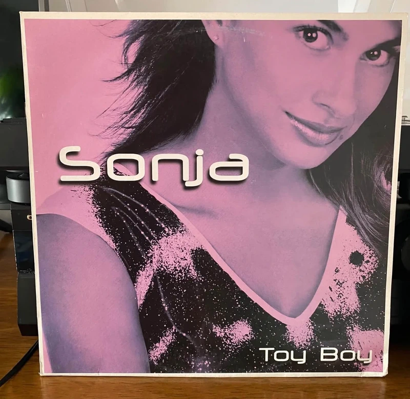Maxi 45t Sonja - Toy Boy