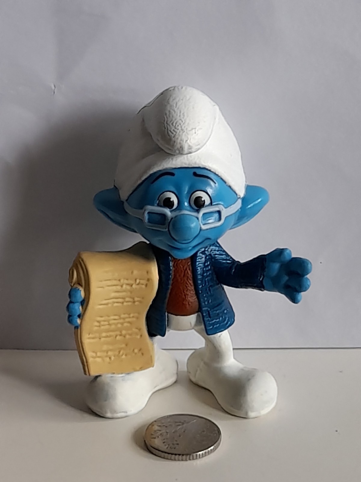 Mcdonalds Happy Meal Peyo Narrator Figure Toy 2013 Plastic 