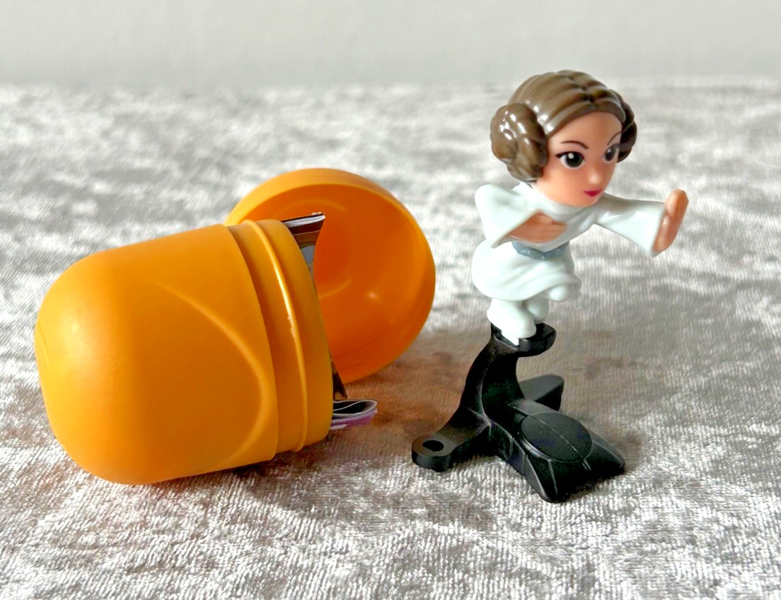 Kinder Surprise Egg Star Wars 2026 Toy Mini figure - Princess Leia
