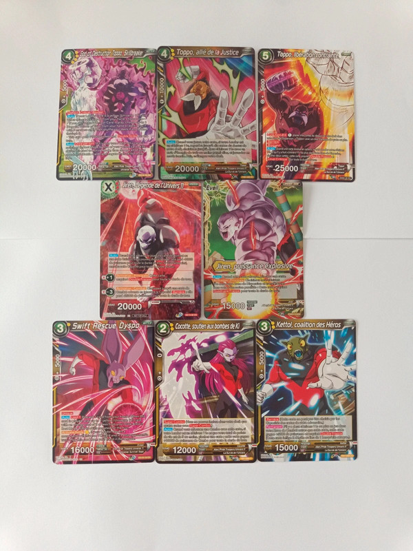 Lot 8 cartes combattant univers 11