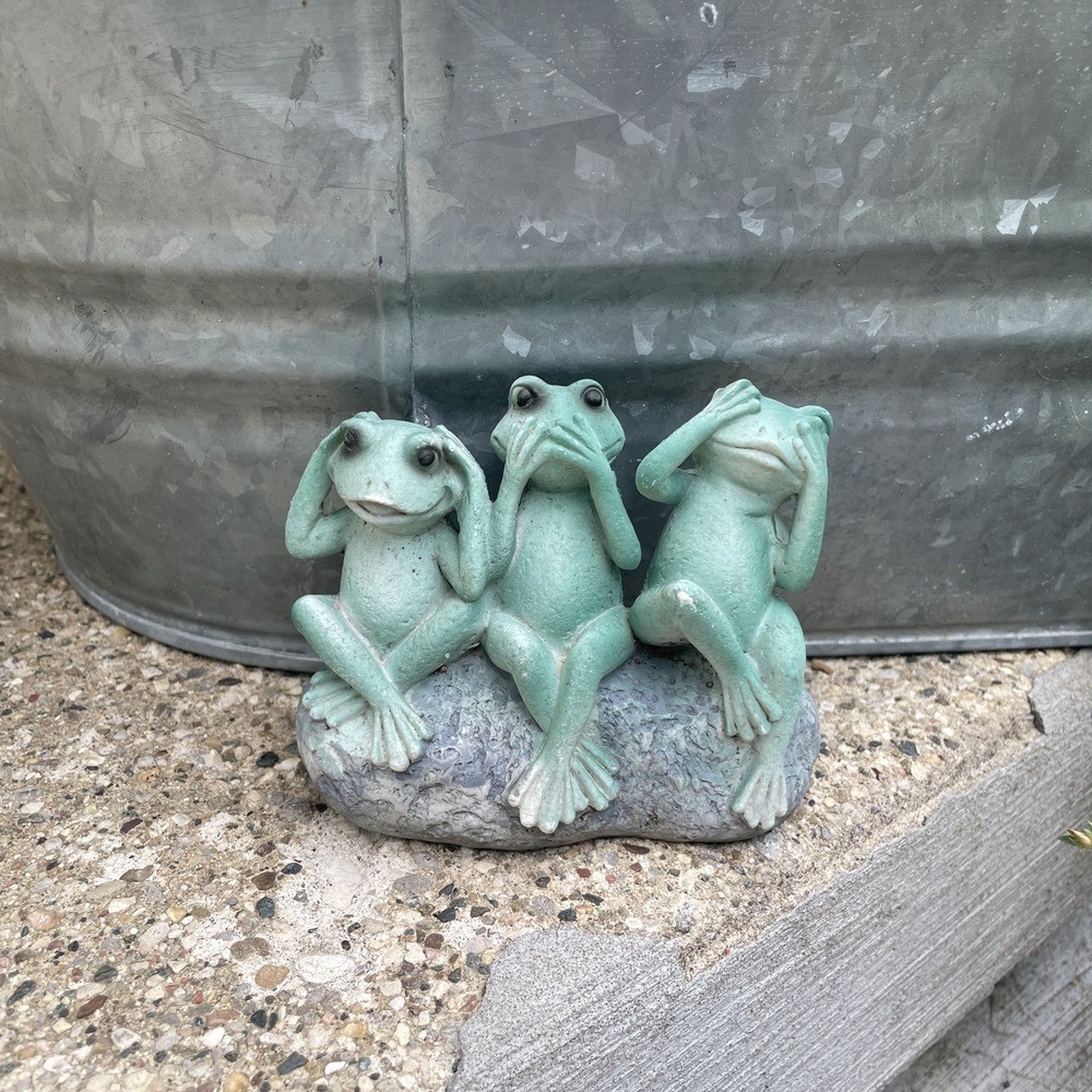 Stravagante statuina trio rana in resina "Non vedere il male sentire il male non parlare il male" 4"
