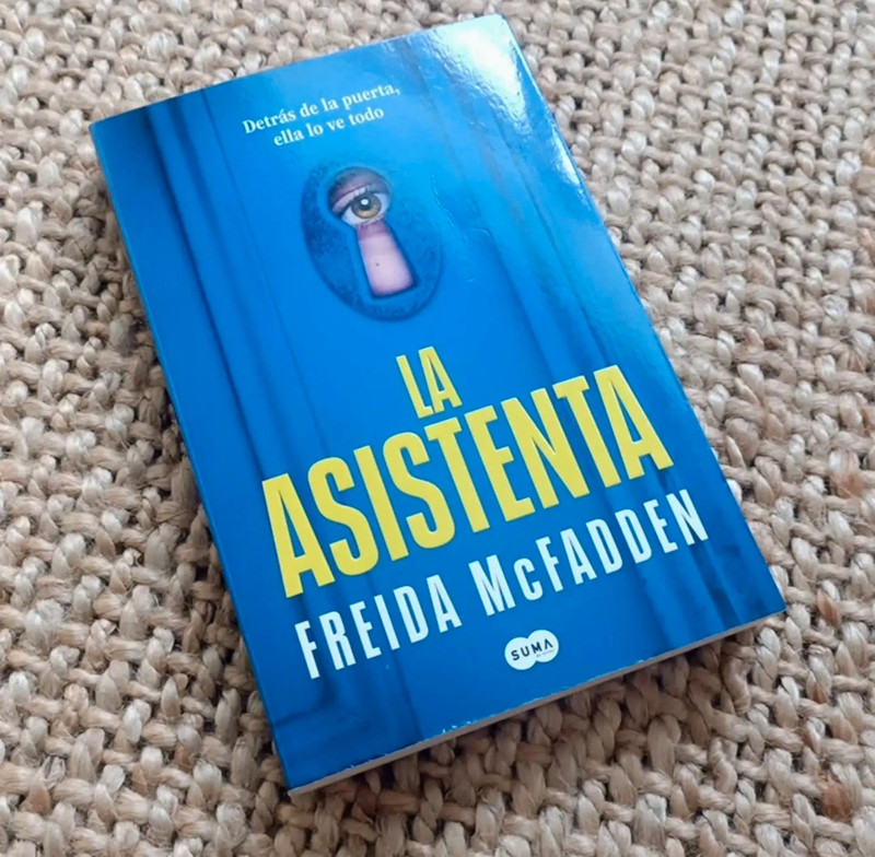 Libro La Asistenta