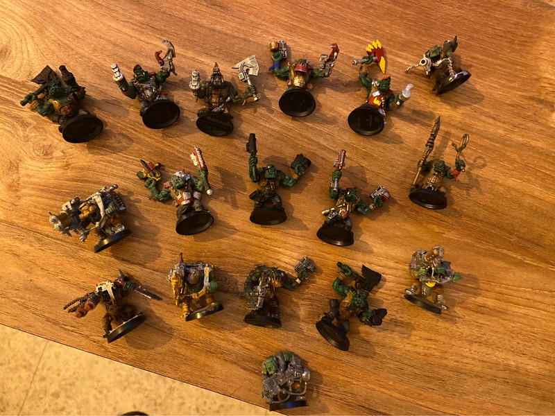 Lot de figurines en plastique warhammer 40K