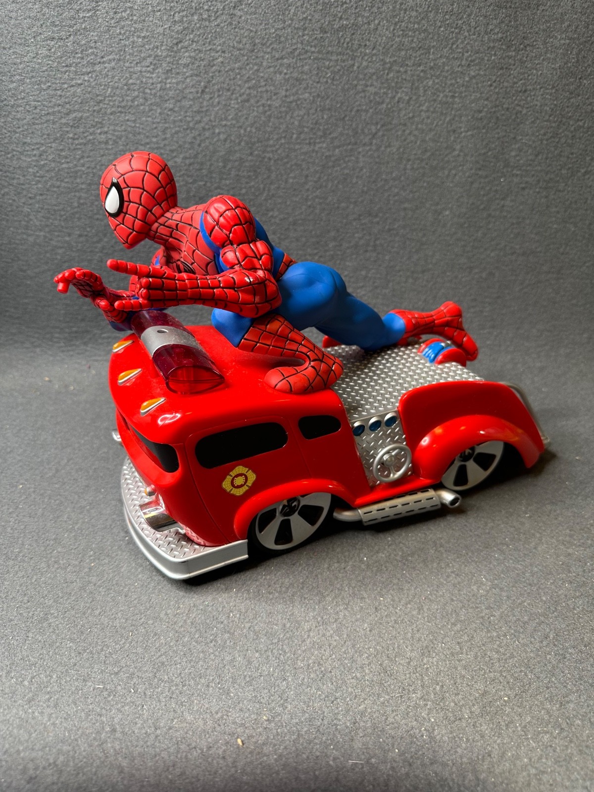 Raro Camion dei Pompieri Spiderman RC 2006 Marvel Luci e Suoni Funzionante, Senza Controller