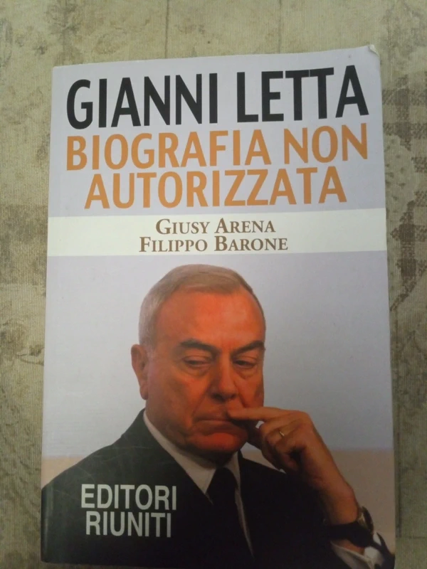 Gianni Letta Biografia non autorizzata