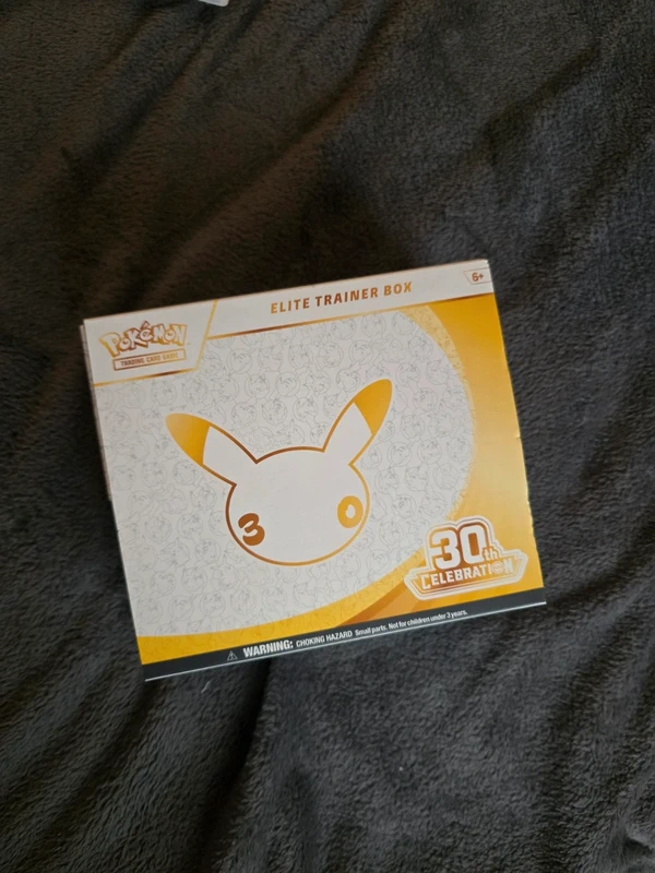 Elite Trainer box EMPTY 30th anniversary collection