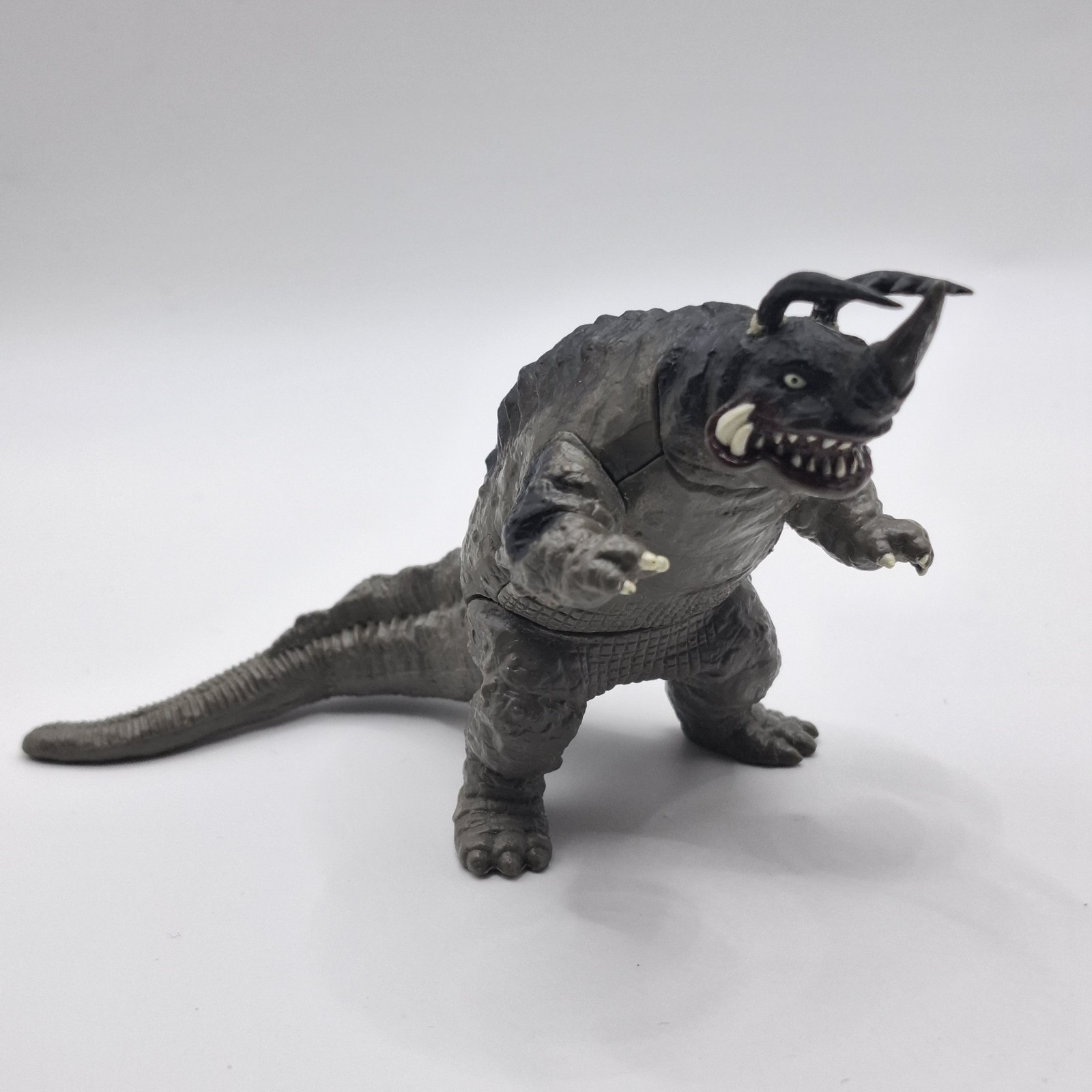 Ultraman Neronga Bandai Candy Toy Figure 6 Cm Japan Ultra Monsters