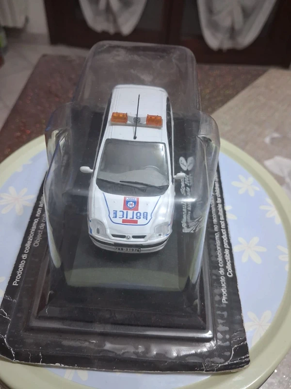 Renault scenic 1/43