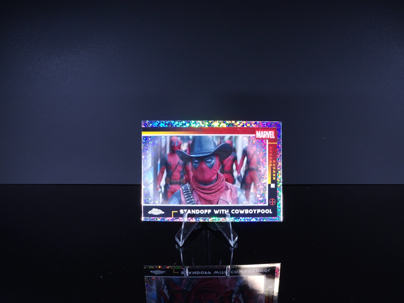 2025 Topps Chrome Deadpool Standoff con piscina da cowboy [mini diamanti] #93