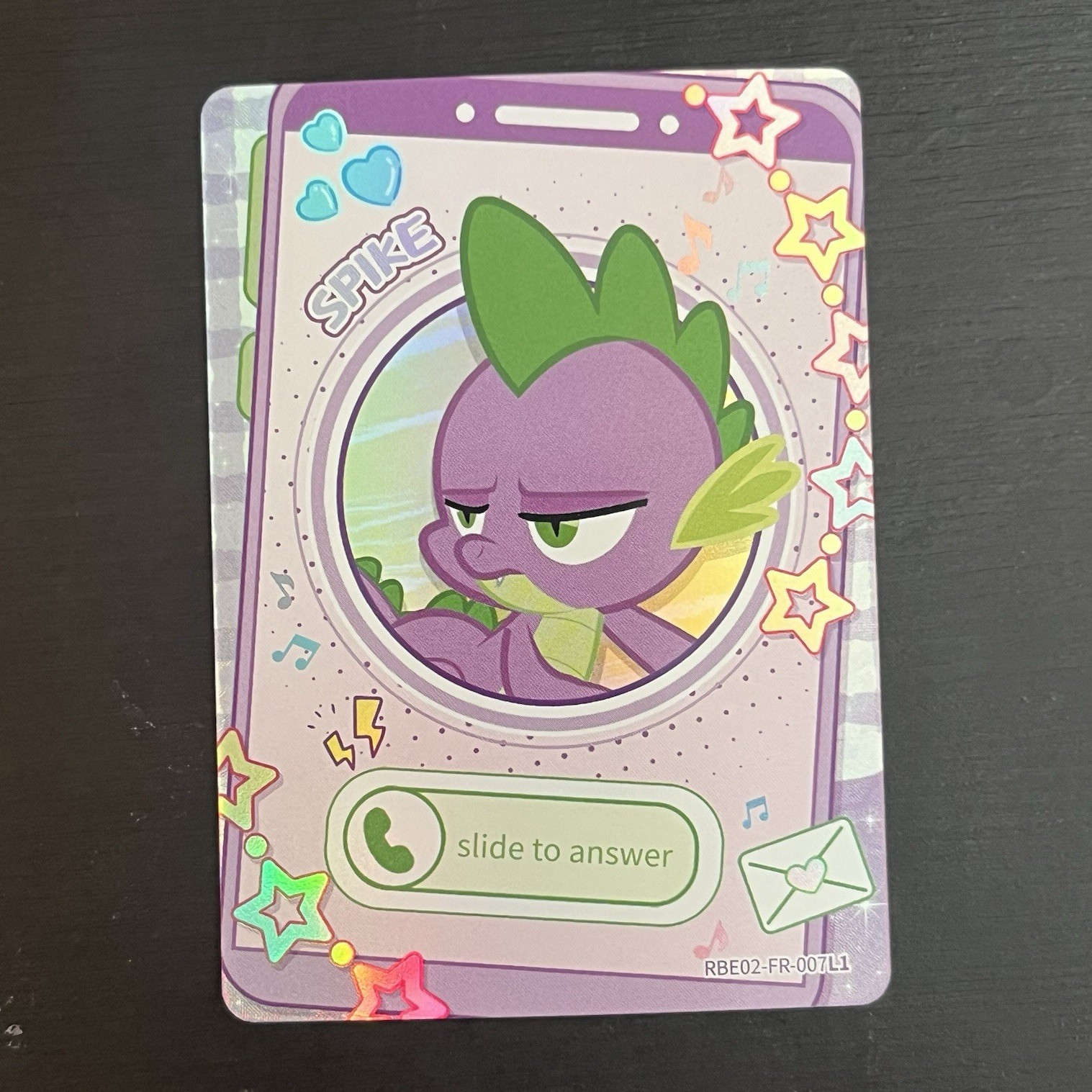 Carta collezionabile ologramma My Little Pony Spike RBE02-FR-007 2026 Kayou