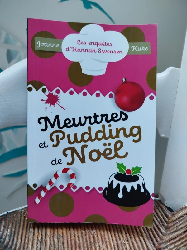 Meurtres et Pudding de Noël de Joanne Fluke