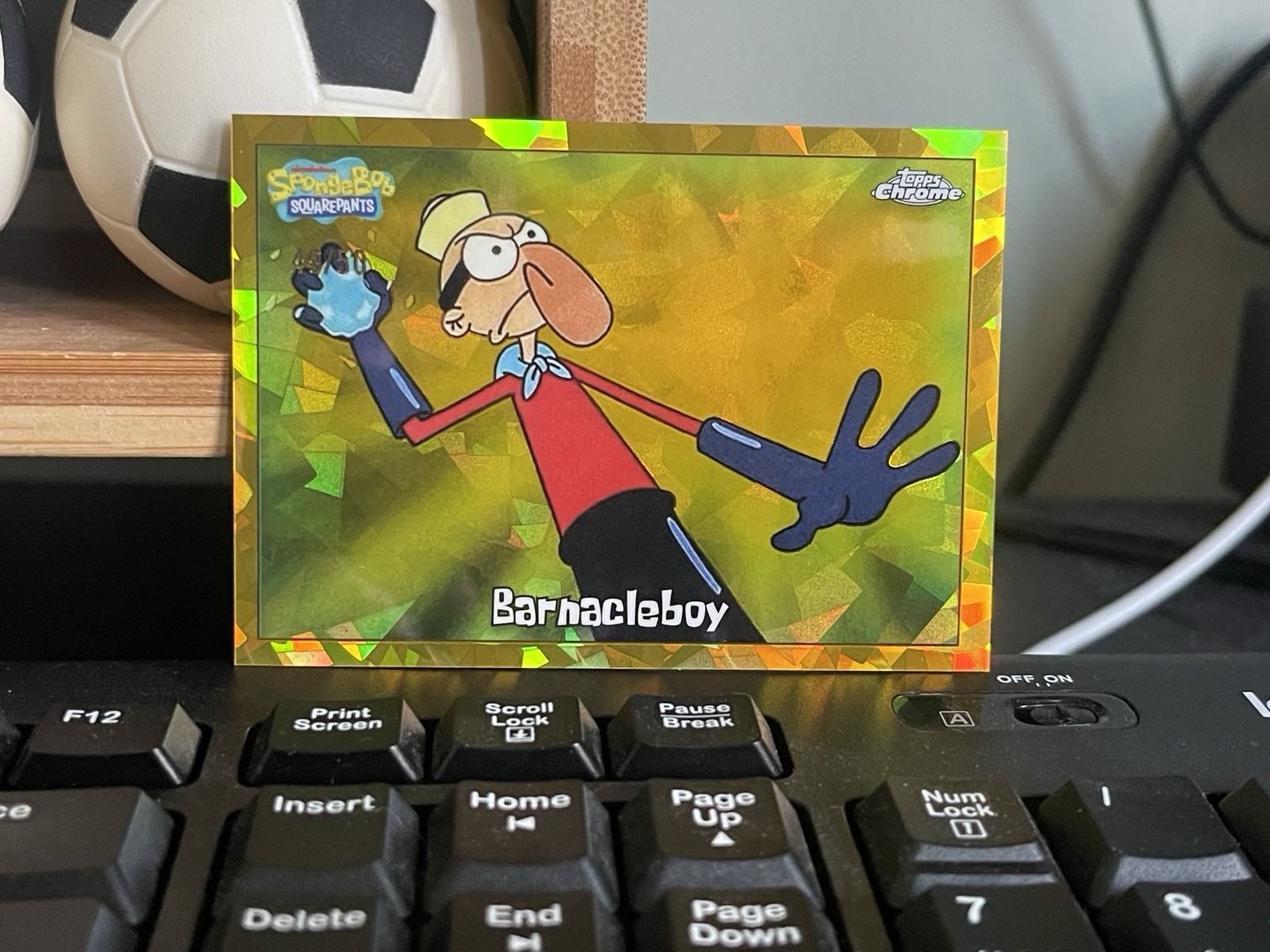 Topps 2025 Zaffiro Cromato SpongeBob SquarePants Barnacleboy Oro/50