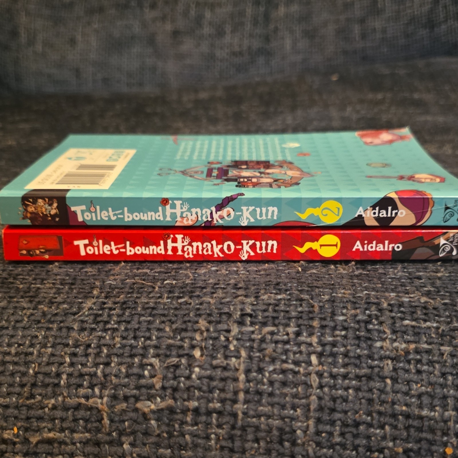 Lotto manga Hanako-kun legati alla toilette vol. 1-2 di AidaIro (artista/scrittore)
