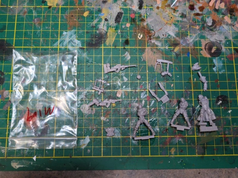 Lot 3 figurines infinity
