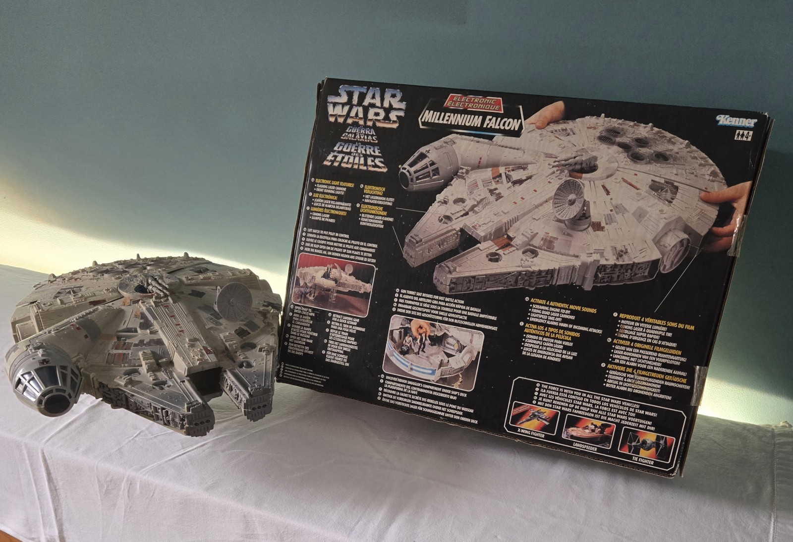 Star Wars Millennium Falcon – Tested & Working – Original Box  -Hans Solo Pilot