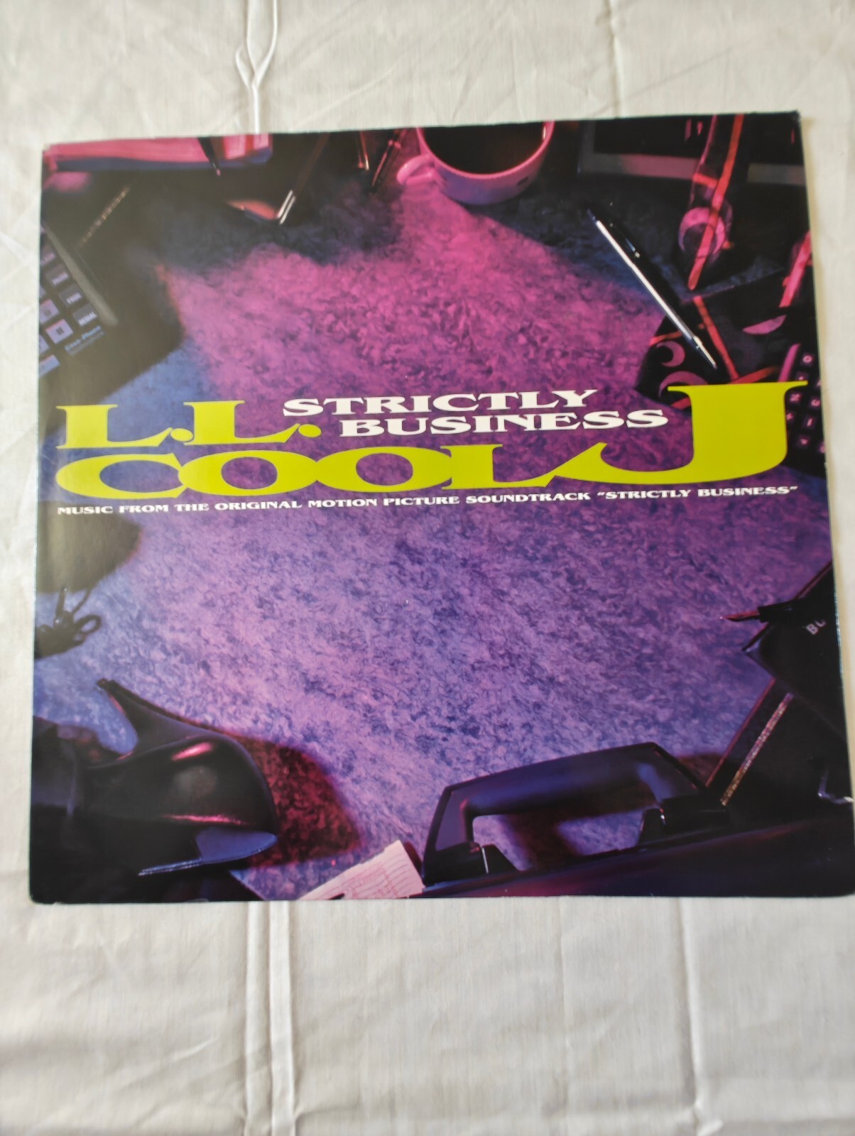 L.L. Cool J – Strictly Business (12 inch, MCST 1594)