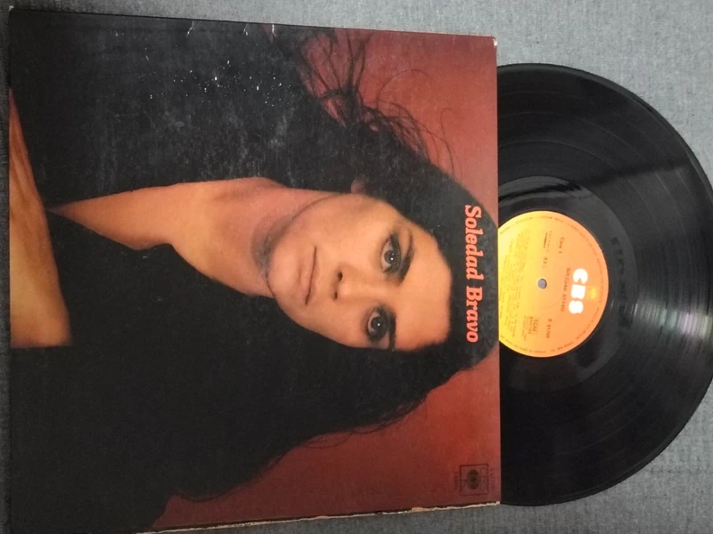 Soledad Bravo (que incluye canciones emblemáticas como "La vida no vale nada"