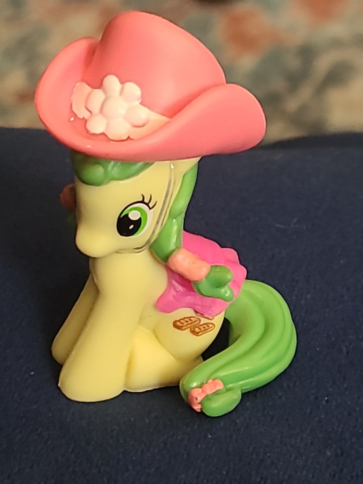 🎀 My Little Pony 2" Blind Bag Mystery Minifigures MLP FIM APPLE FRITTER CON CAPPELLO