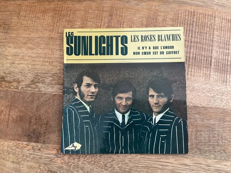 45 tours Les Sunlights - les roses blanches