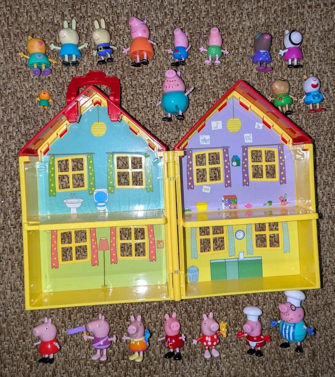 Playset casa gialla pieghevole e trasporta Peppa Pig con 19 personaggi amici famiglia pulito